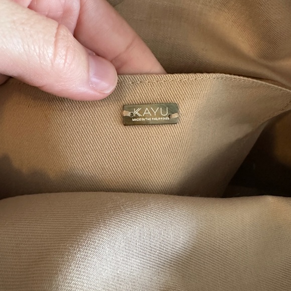 RARE Kayu Piñata Fringe Straw Tote - Picture 6 of 8